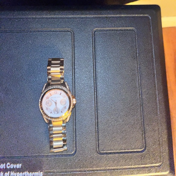 Michael KORS watch - Picture 1 of 6
